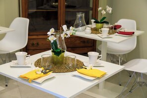 Dining - Domus Vivian (Bellizzi)