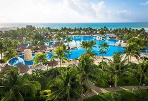 Outdoor pool - 2BD Grand Bliss Vidanta Resort RM (Playa del Carmen)