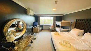1 bedroom, desk, iron/ironing board, free WiFi