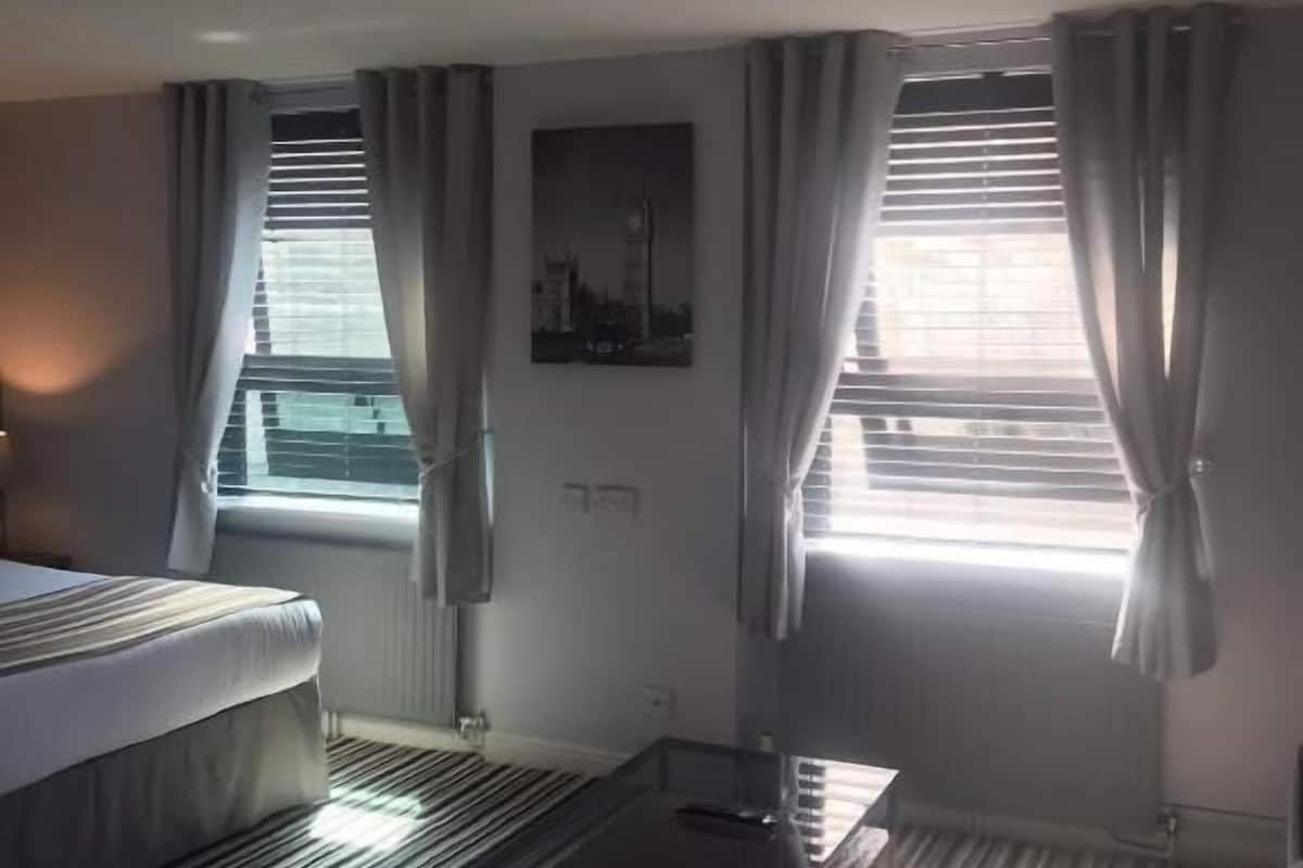 Desk, iron/ironing board, free WiFi, bed sheets