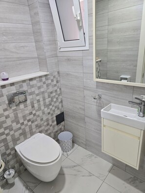 Towels, soap, toilet paper