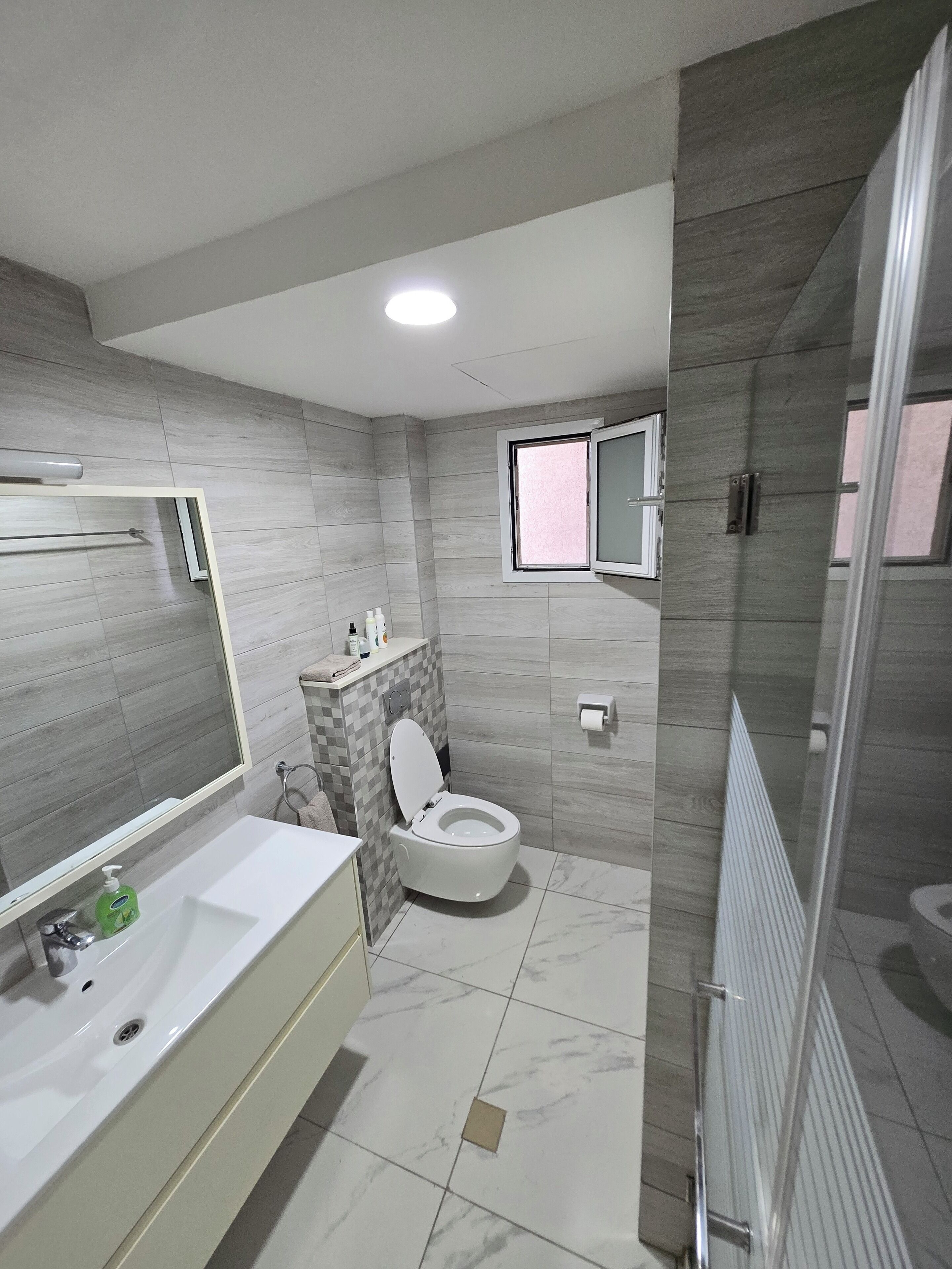 Towels, soap, toilet paper