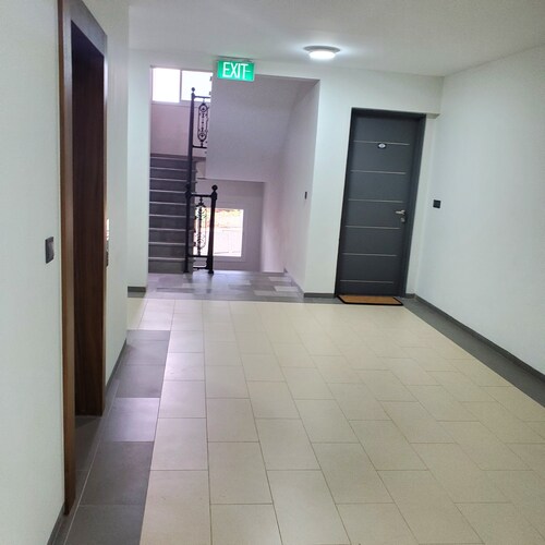 3-bedroom condo in lovely Weija with air conditioning. Access to gym & pool.