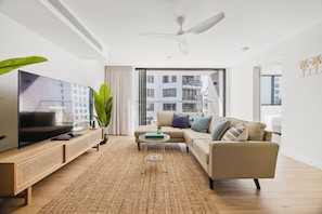 Room - The Shores Surfers Paradise (Gold Coast)