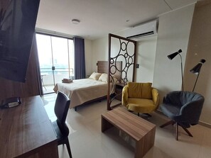 1 bedroom, desk, iron/ironing board, free WiFi