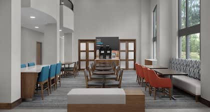 Holiday Inn Express Baltimore - BWI Airport NE by IHG