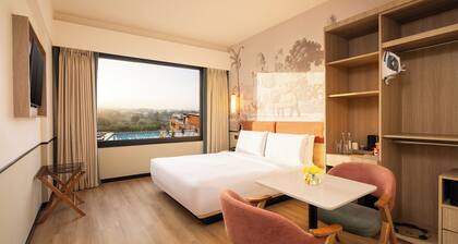 Holiday Inn Gurgaon NH8 by IHG