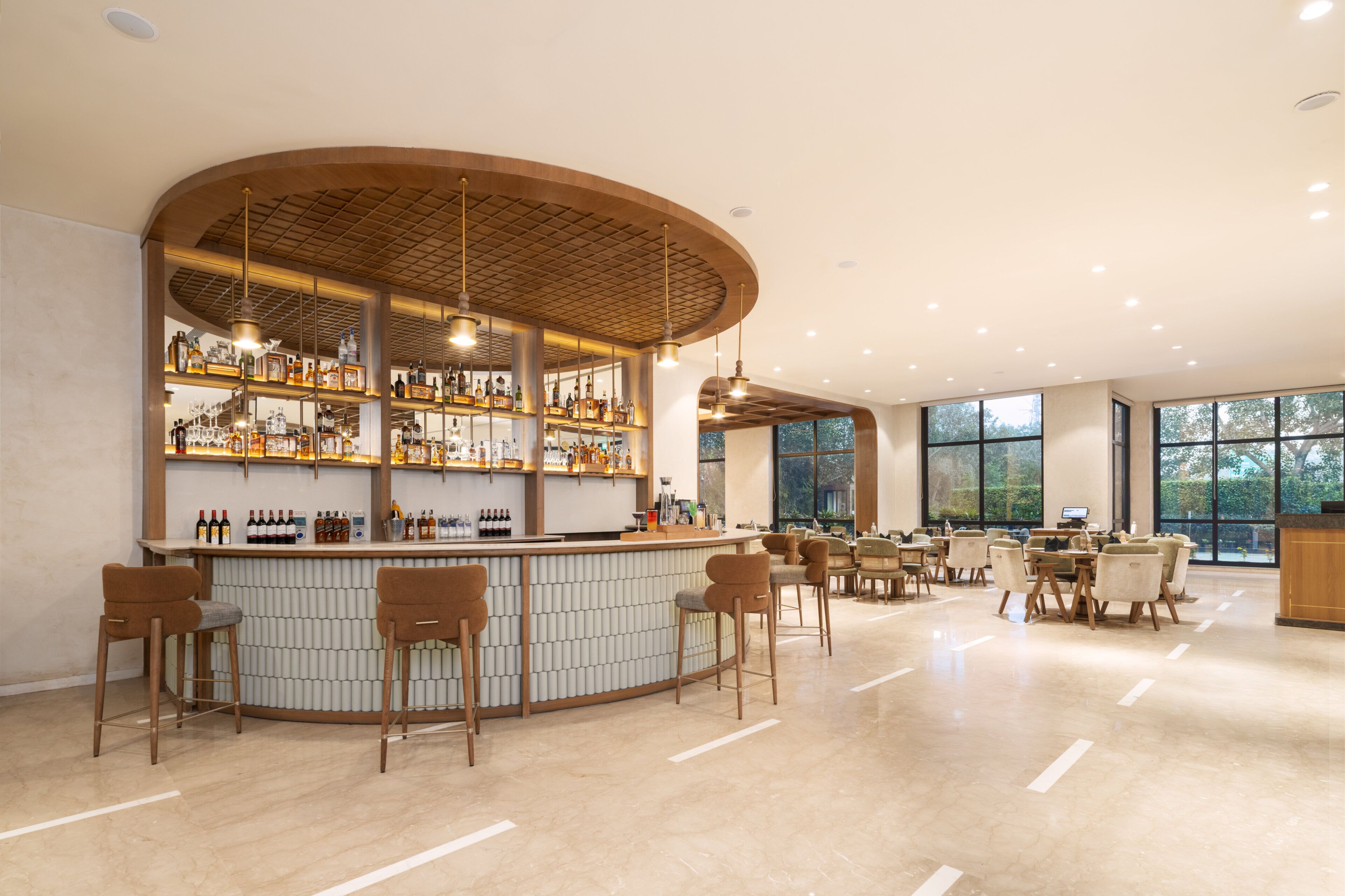 2 bars/lounges, poolside bar