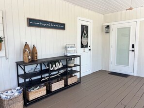 Interior - Cozy Coastal Cottage on the water in Key Largo (Key Largo)