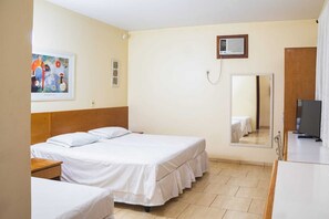 Deluxe Triple Room | Bathroom | Free toiletries, towels, soap, toilet paper