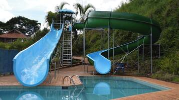 Indoor pool, 3 outdoor pools, pool umbrellas, sun loungers