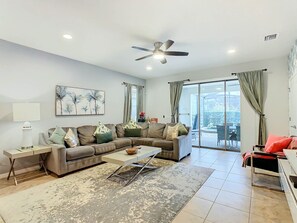 テレビ、テーブルサッカー台、卓球台