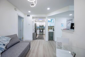 Interior - Ocean View, Sand, Waves & Wonder 4 Guests Luxury Resort Experence (Dana Point)