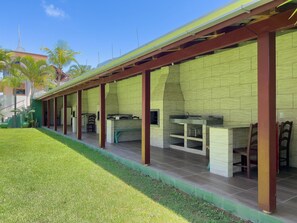 Suite | Outdoor dining - AP 32 Ala Mariscal Residencial Solavir (Bombinhas)