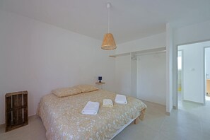 3 habitaciones, cuna de viaje, wifi gratis y ropa de cama