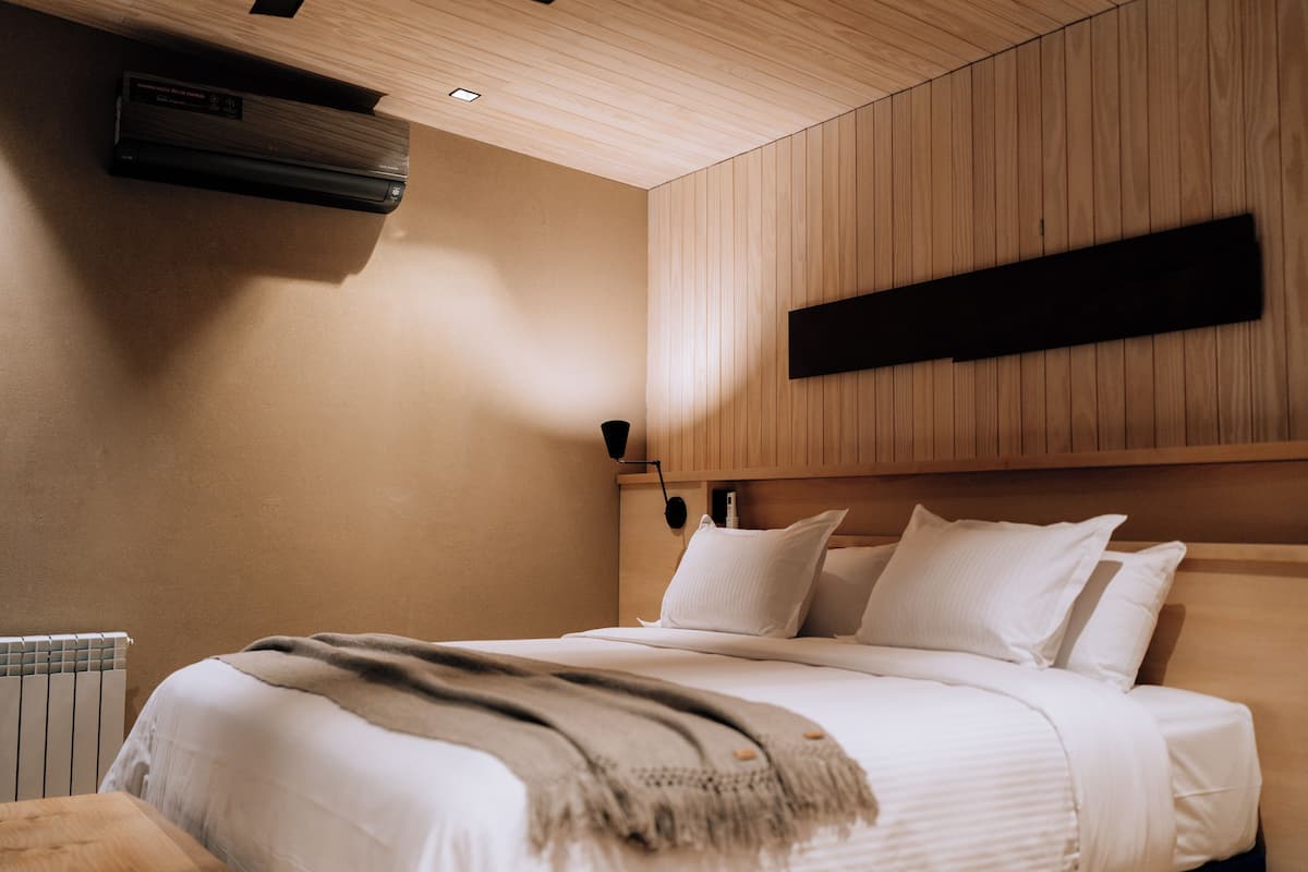 Chambre Confort, vue montagne | Literie de qualité supérieure, couette en duvet d'oie