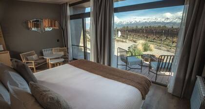 Andeluna Winery Lodge