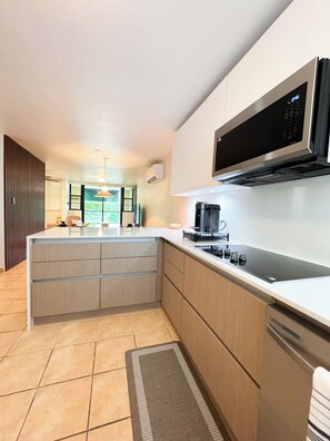 Microwave, oven, stovetop, dishwasher - Blue Horizon Dreamscape Condo at Aquatika Vacation Villas (Loíza)