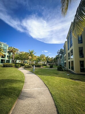 Property grounds - Blue Horizon Dreamscape Condo at Aquatika Vacation Villas (Loíza)