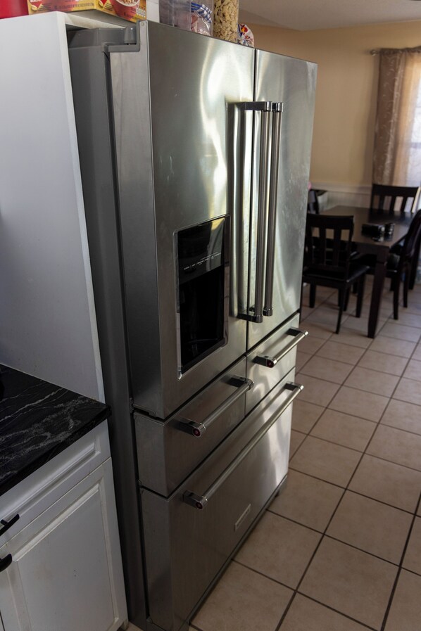 Fridge, microwave, oven, stovetop - 12 mi to Parris Island Cozy home (Beaufort)