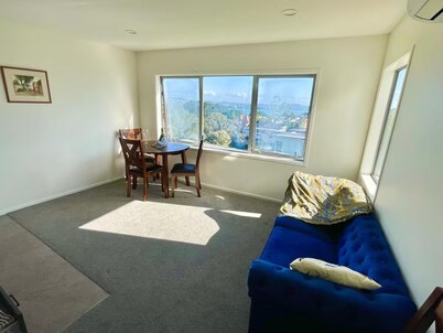 Harbour Views & City Lights – Peaceful 2BR Retreat