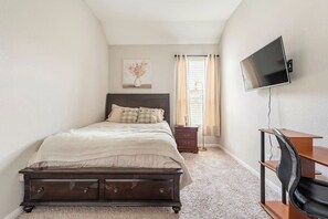 2 habitaciones, tabla de planchar con plancha, wifi y ropa de cama