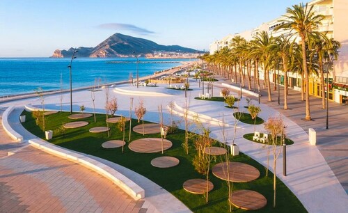 Altea beach, spacious 3 bedroom apartment, sea front