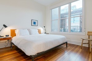 1 bedroom, desk, iron/ironing board, WiFi