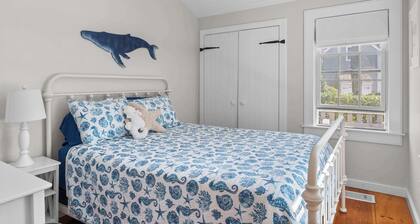 Vineyard Sound Retreat Sleeps 6!