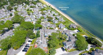 Vineyard Sound Retreat Sleeps 6!