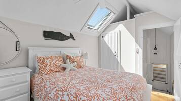 2 bedrooms, individually decorated, individually furnished