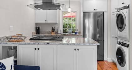 Vineyard Sound Retreat Sleeps 6!