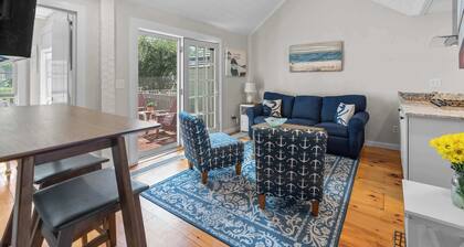 Vineyard Sound Retreat Sleeps 6!