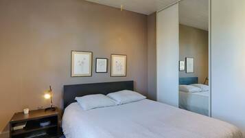 3 chambres, fer et planche Ă repasser, Wi-Fi, draps fournis