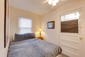 2 habitaciones, escritorio, tabla de planchar con plancha y wifi 