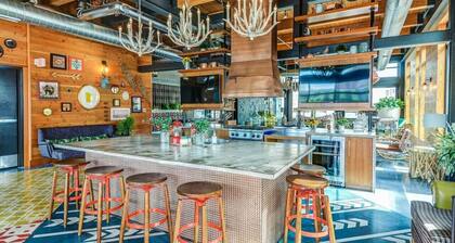 CW 2BR Sky Lounge Rooftop Pool Gym 1320