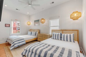 3 bedrooms, iron/ironing board, free WiFi, bed sheets