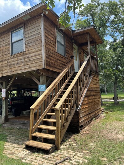 Cozy 3-bedroom with 2 full bath cabin at Lake Somerville- Birch Creek