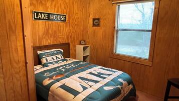 3 bedrooms, bed sheets