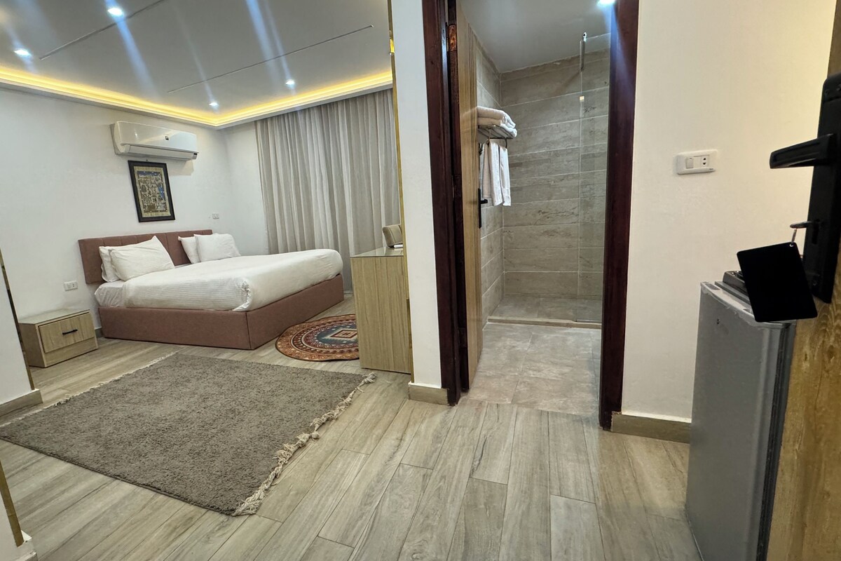 Queen Room With Sphinx View