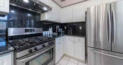 Move-in Special! 4BD Home – First Month 4,500 USD