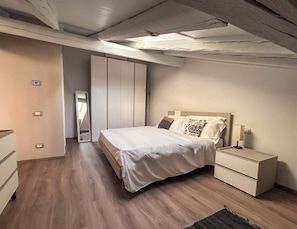 1 bedroom, iron/ironing board, WiFi, bed sheets - [SKY Cinema] Elegance and design in the heart of Trento (Trento)