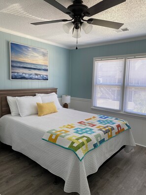 4 bedrooms, iron/ironing board, WiFi, bed sheets