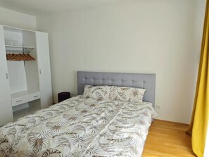 1 soverom, strykejern/-brett, wi-fi og sengetøy