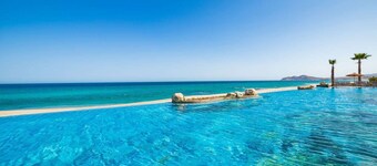 5-star luxury resort in amazing San Jose del Cabo with fitness room, Kids Club