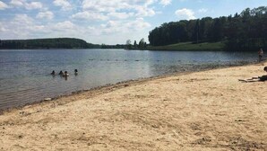 Beach - *Millstone Cottage w/Lake & Pool access, Wi-Fi (Preston County)