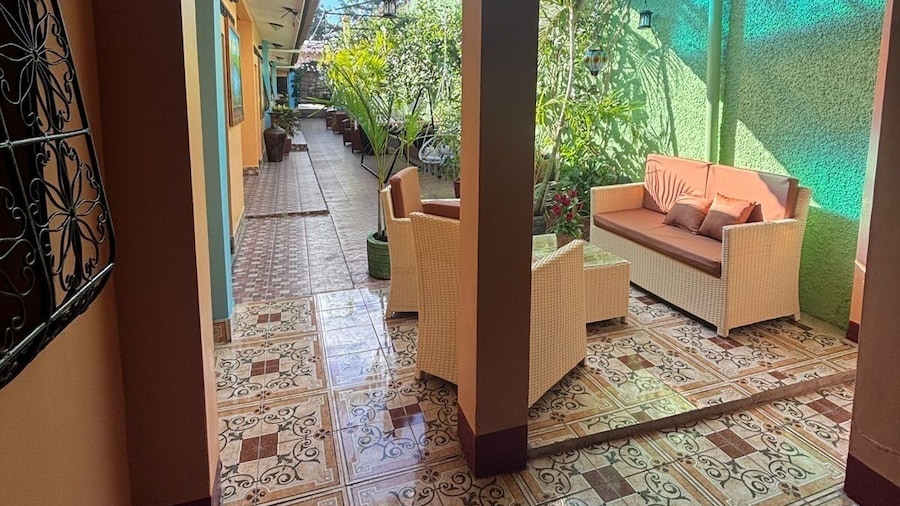 GRANADOS GUEST HOUSE