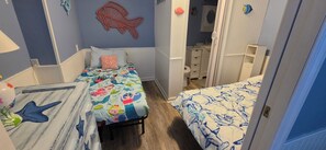1 chambre, fer et planche à repasser, Wi-Fi gratuit, draps fournis
