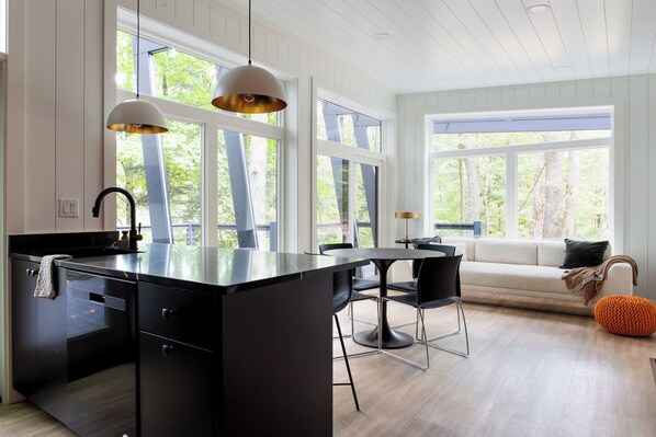 Interior - Flora Springs, Modern 2-bedroom cottage nestled in away with cliff and creek side views (Loudonville)