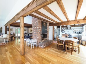 Interior - Charming 6 Bdrm Countryside Stay (Great Barrington)